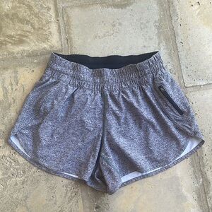 Lululemon Tracker short 4”